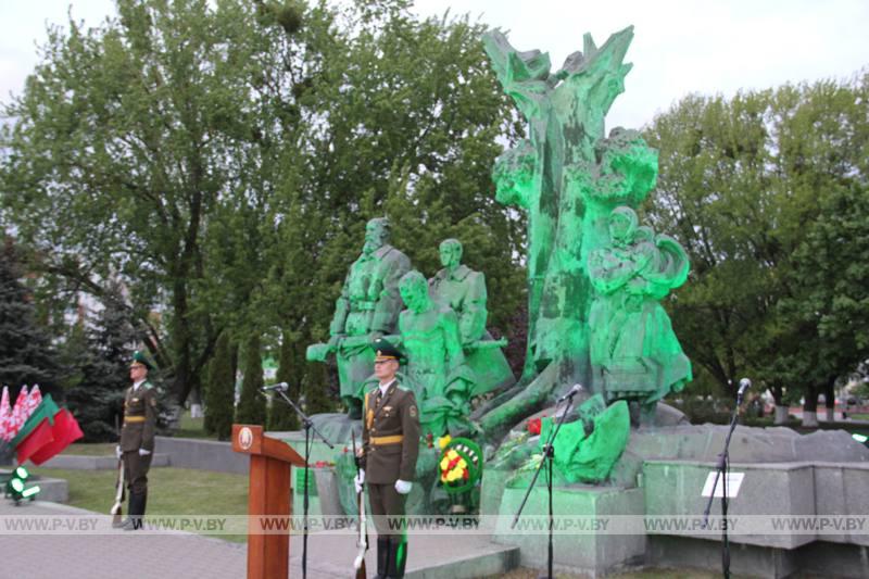 Митинг у мемориального комплекса партизанам Полесья