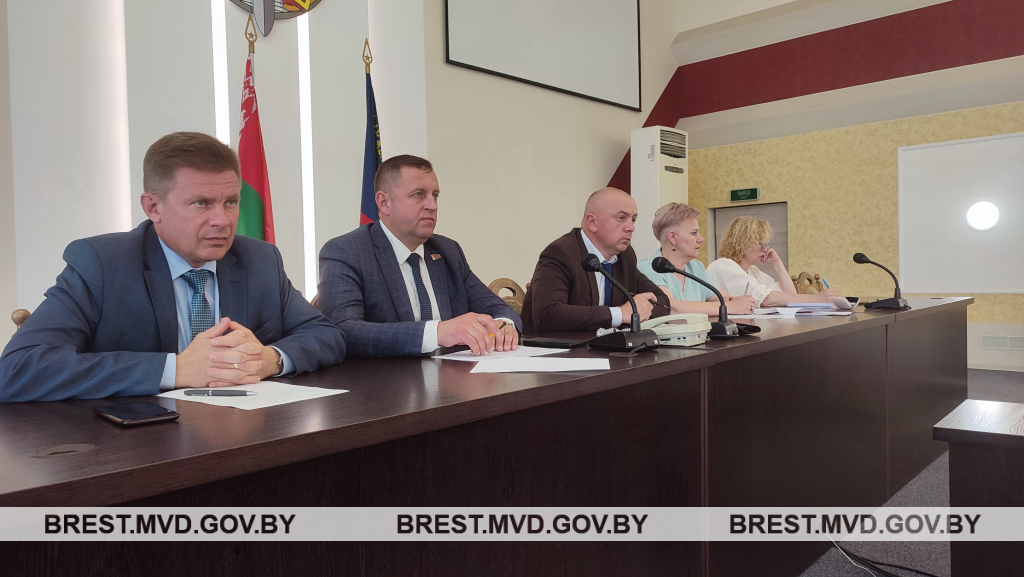 В актовом зале Пинского ГОВД состоялось выездное заседание наблюдательной комиссии ГИК