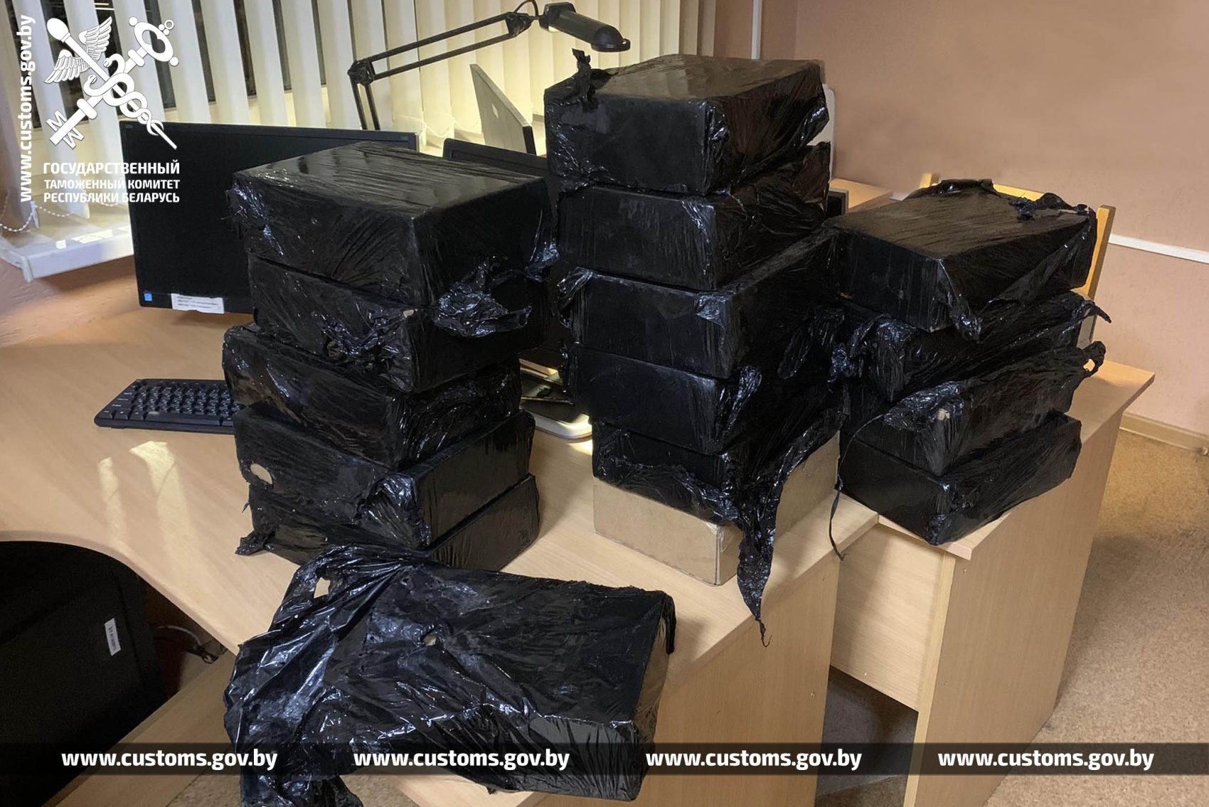 Член бригады грузового поезда предпринял попытку спрятать партию анестезии для стоматологии от таможенного контроля