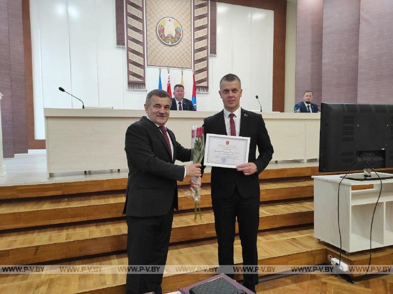 Награды за выдающиеся достижения в Пинске: признание профессионалов своего дела Награды за выдающиеся достижения в Пинске: признание профессионалов своего дела