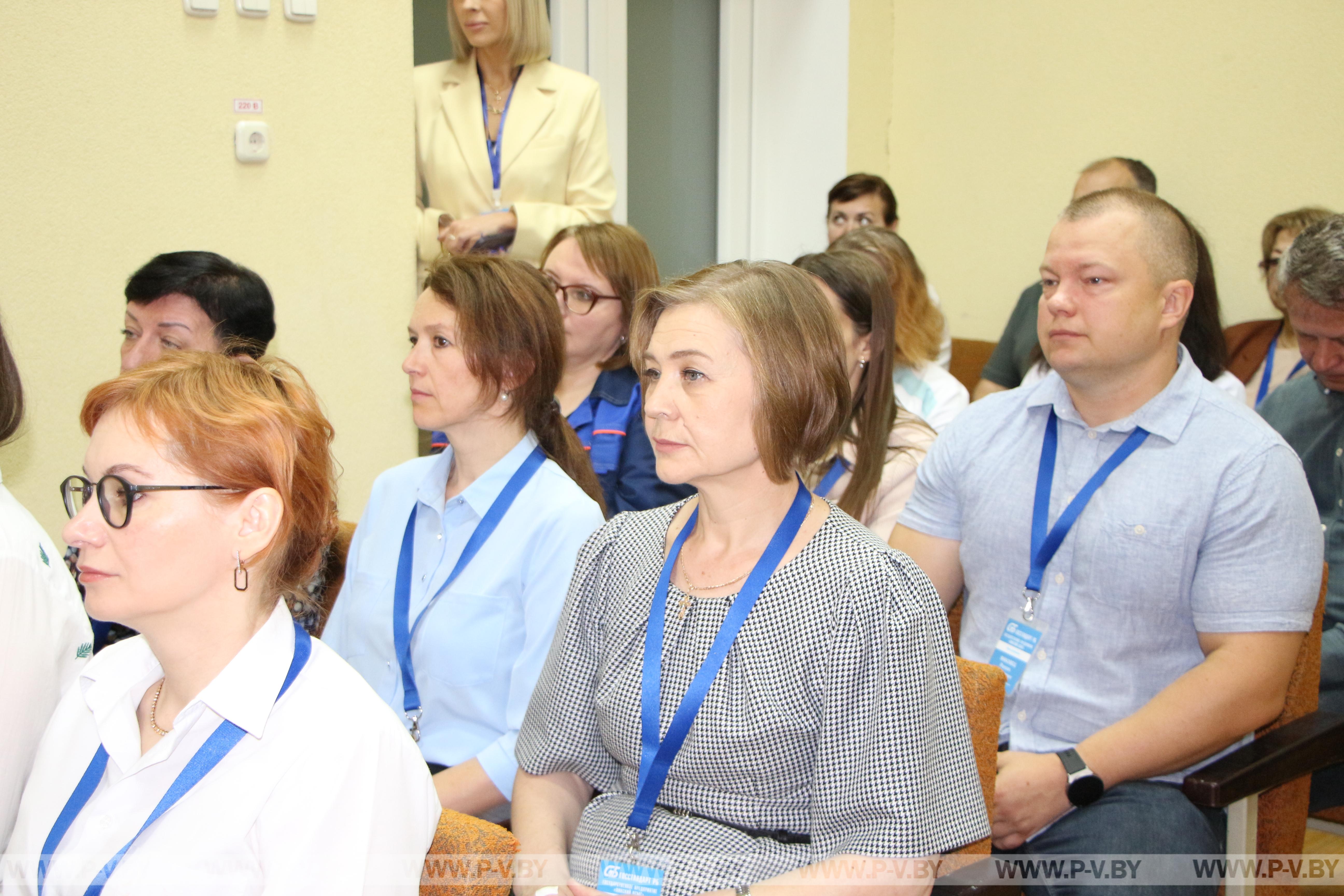 Встреча во главе с председателем горисполкома Валерием Ребковцом