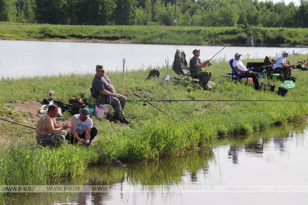 В Пинском районе соревновались рыбаки