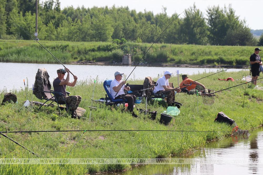 В Пинском районе соревновались рыбаки