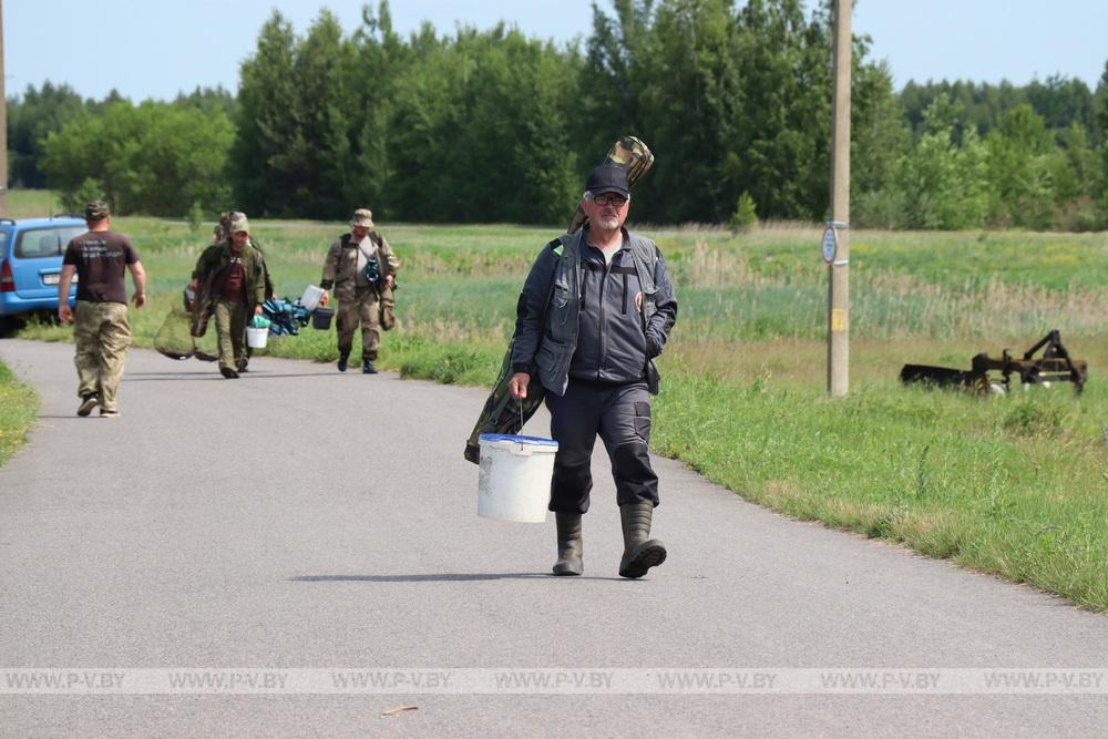 В Пинском районе соревновались рыбаки