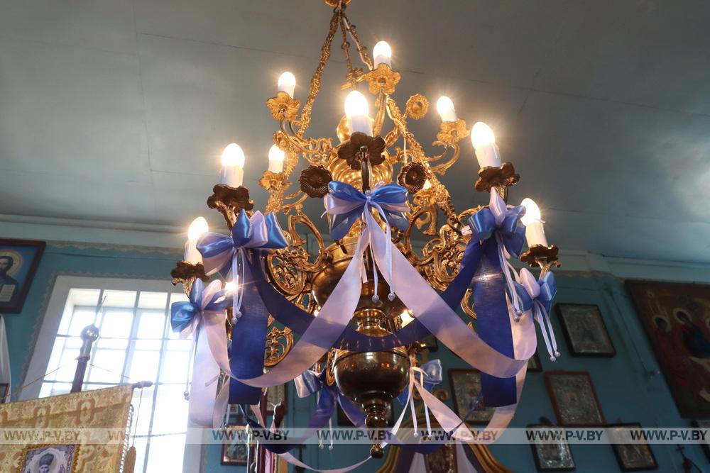 Храм Рождества Пресвятой Богородицы в деревне Остров отмечает 300-летие