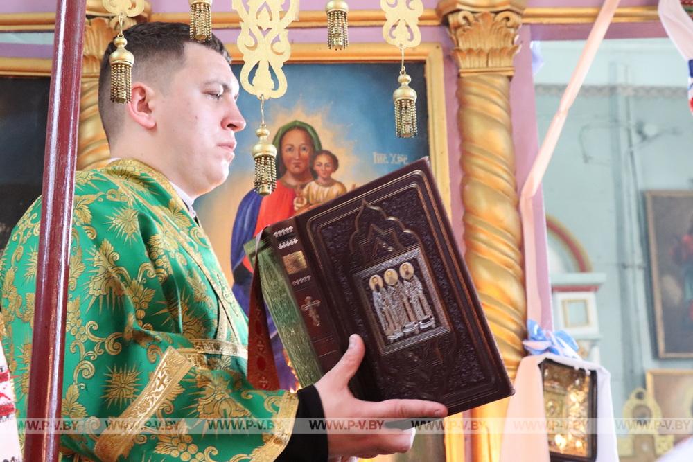 Храм Рождества Пресвятой Богородицы в деревне Остров отмечает 300-летие