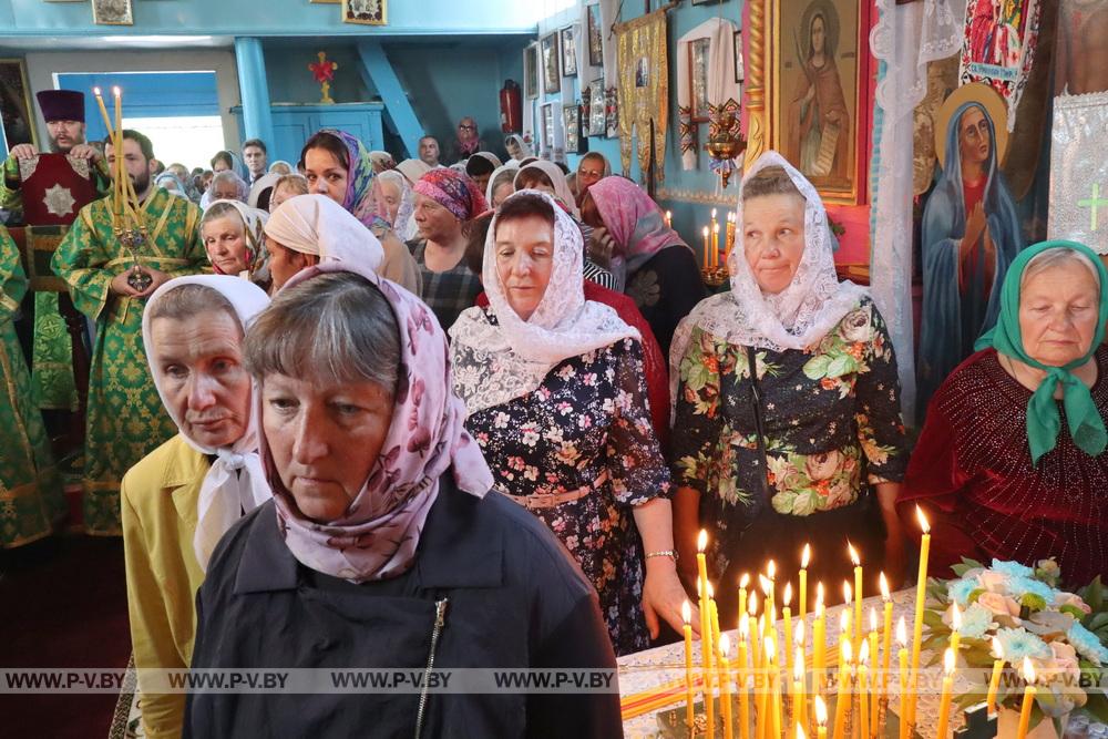 Храм Рождества Пресвятой Богородицы в деревне Остров отмечает 300-летие