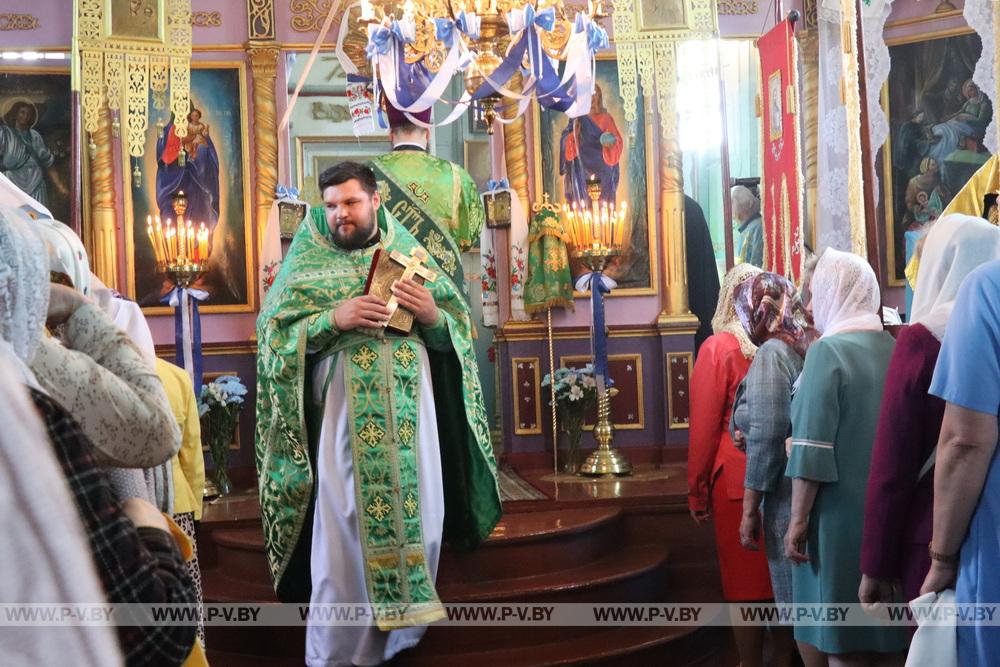 Храм Рождества Пресвятой Богородицы в деревне Остров отмечает 300-летие