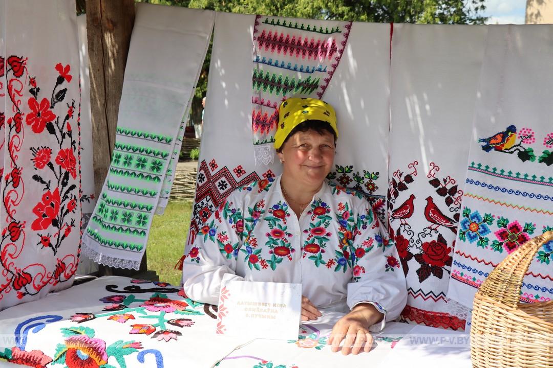 З самабытнай культурай Палескага краю пазнаёміў “Фальварак мінулага”