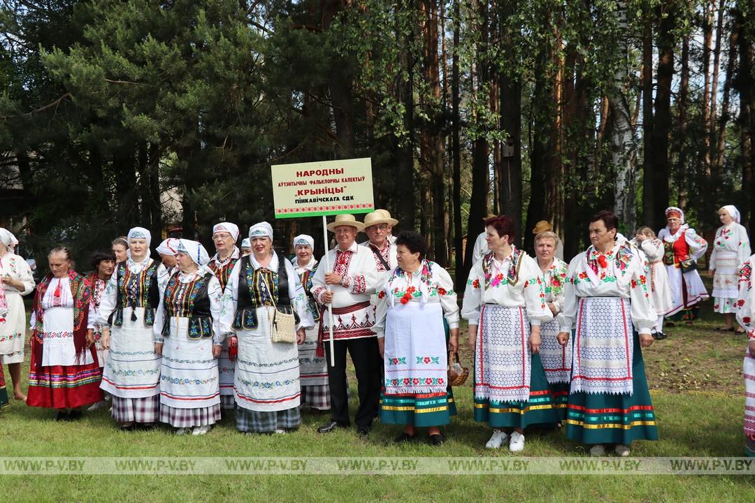 З самабытнай культурай Палескага краю пазнаёміў “Фальварак мінулага”