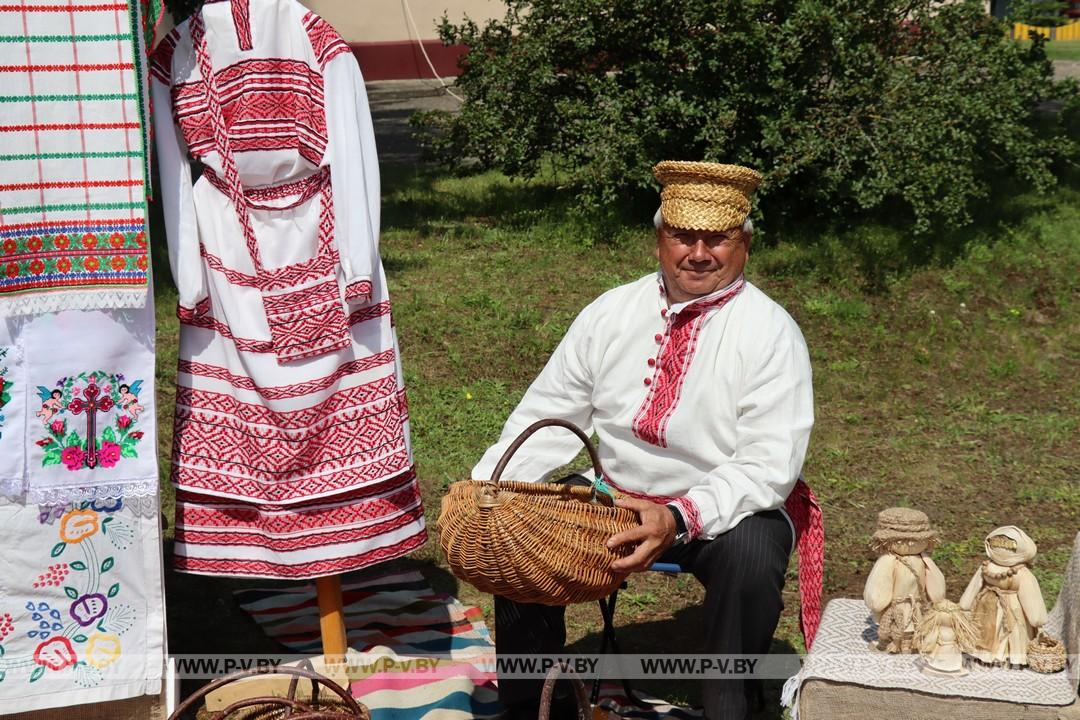З самабытнай культурай Палескага краю пазнаёміў “Фальварак мінулага”