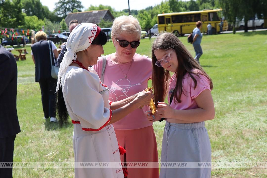 З самабытнай культурай Палескага краю пазнаёміў “Фальварак мінулага”