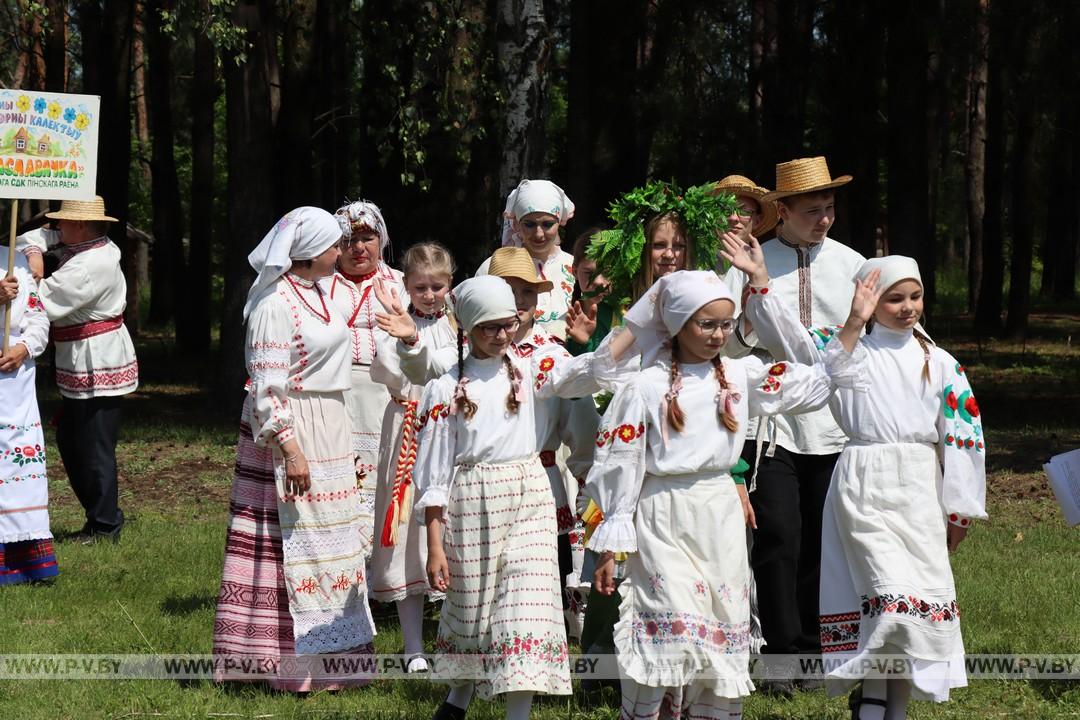 З самабытнай культурай Палескага краю пазнаёміў “Фальварак мінулага”