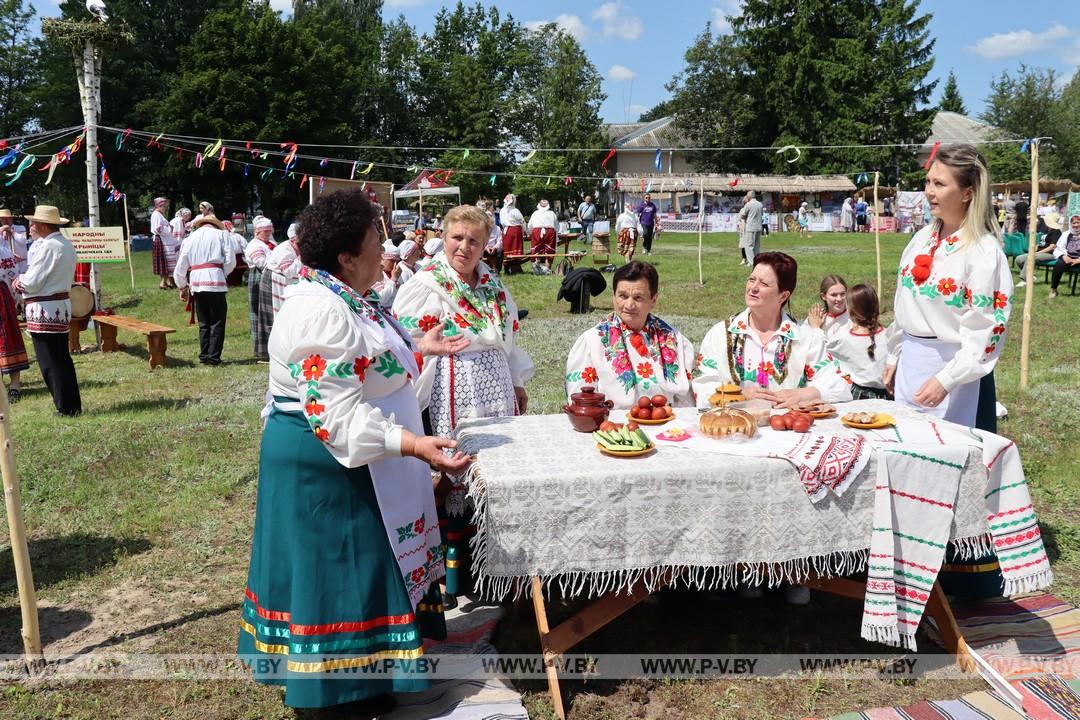 З самабытнай культурай Палескага краю пазнаёміў “Фальварак мінулага”