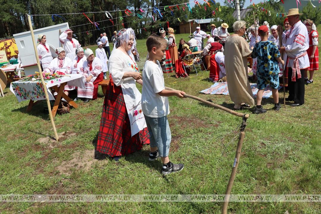 З самабытнай культурай Палескага краю пазнаёміў “Фальварак мінулага”