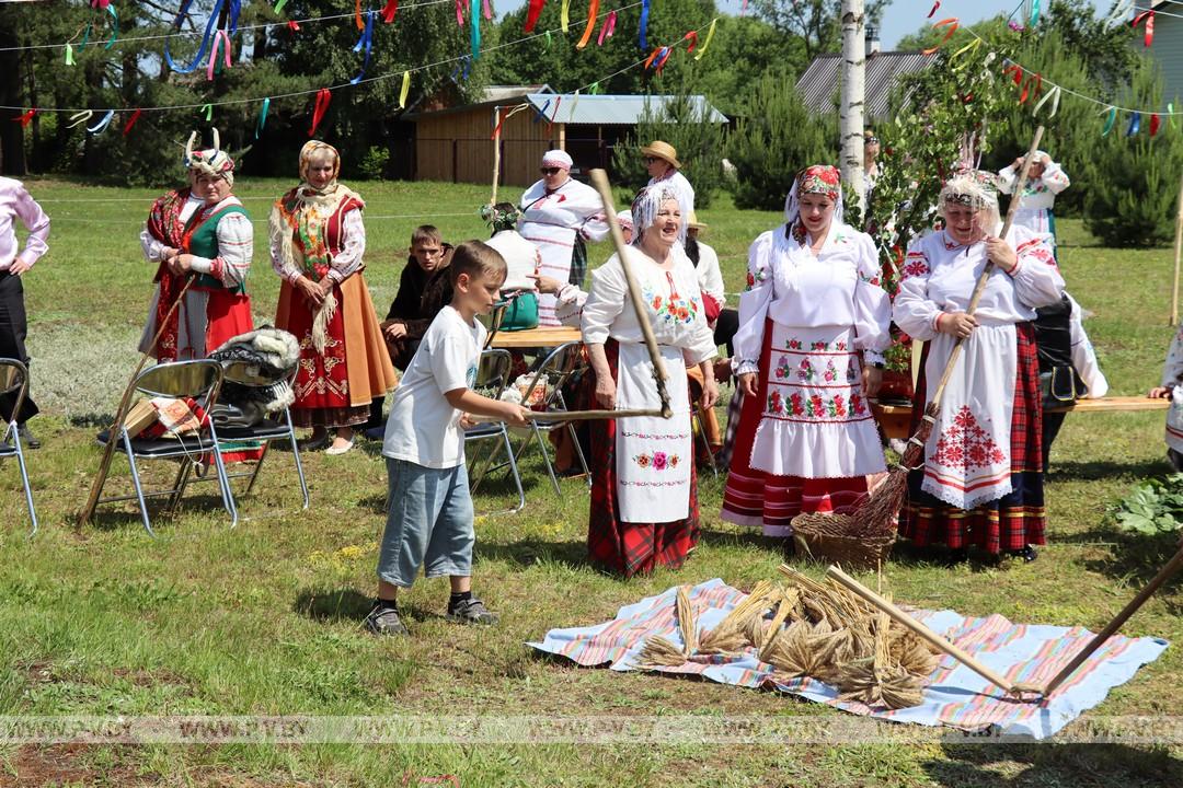 З самабытнай культурай Палескага краю пазнаёміў “Фальварак мінулага”