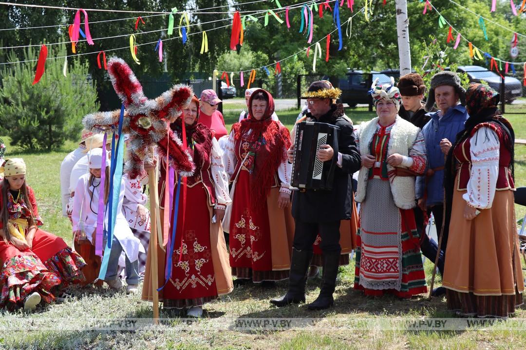 З самабытнай культурай Палескага краю пазнаёміў “Фальварак мінулага”