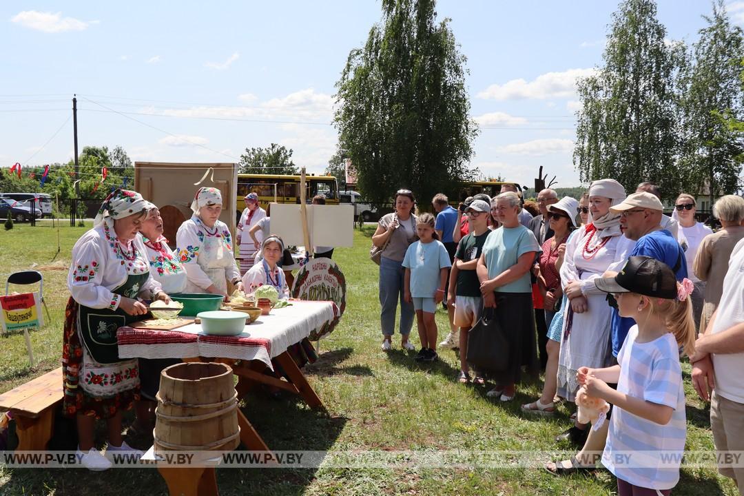 З самабытнай культурай Палескага краю пазнаёміў “Фальварак мінулага”