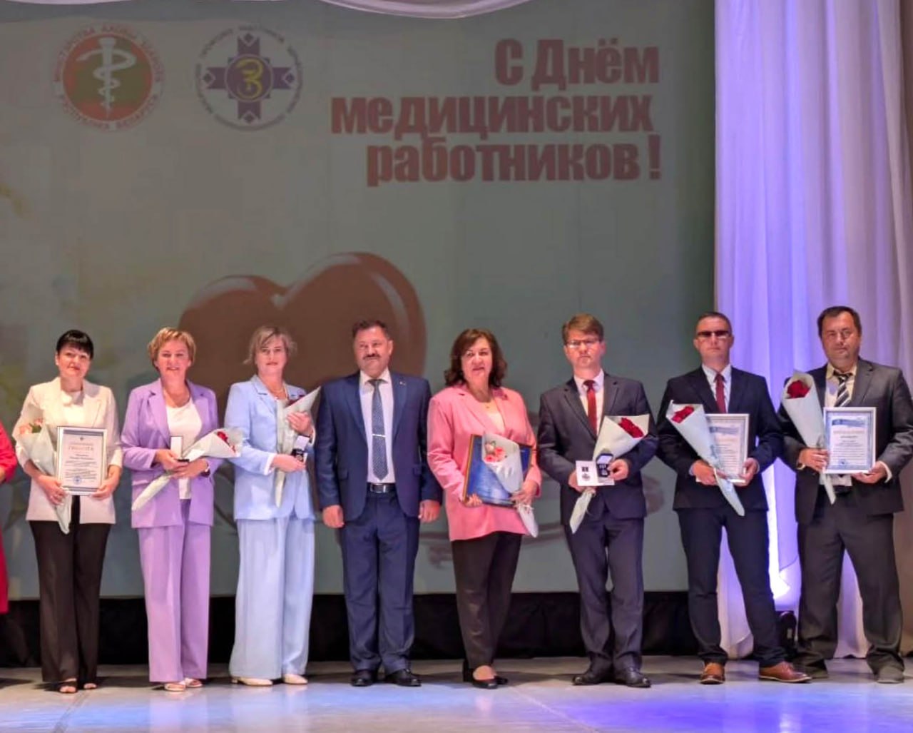 Заслуженные награды пинским медикам