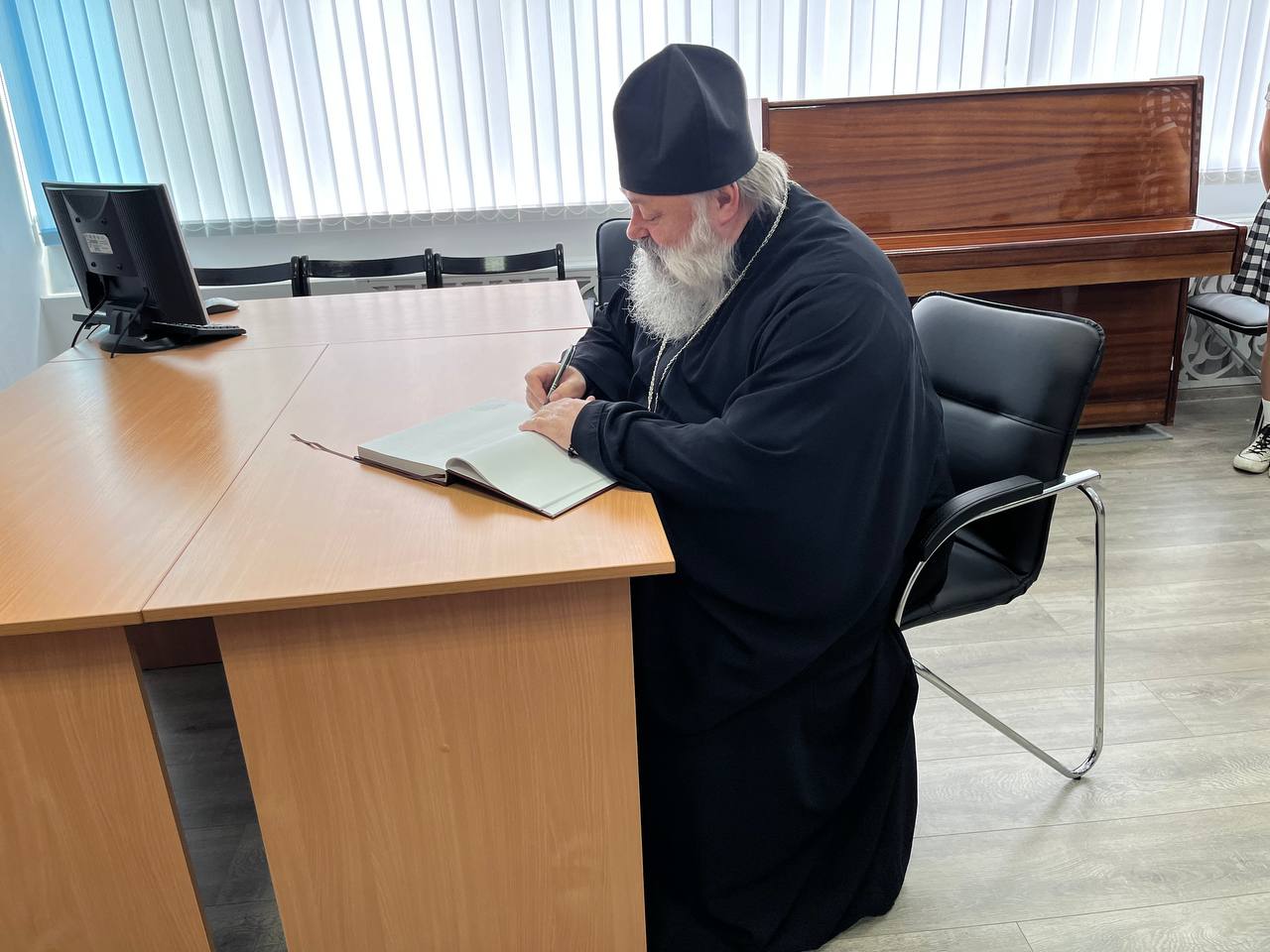 Отряд "Дорогою добра" посетил епископ Пинский и Лунинецкий Георгий