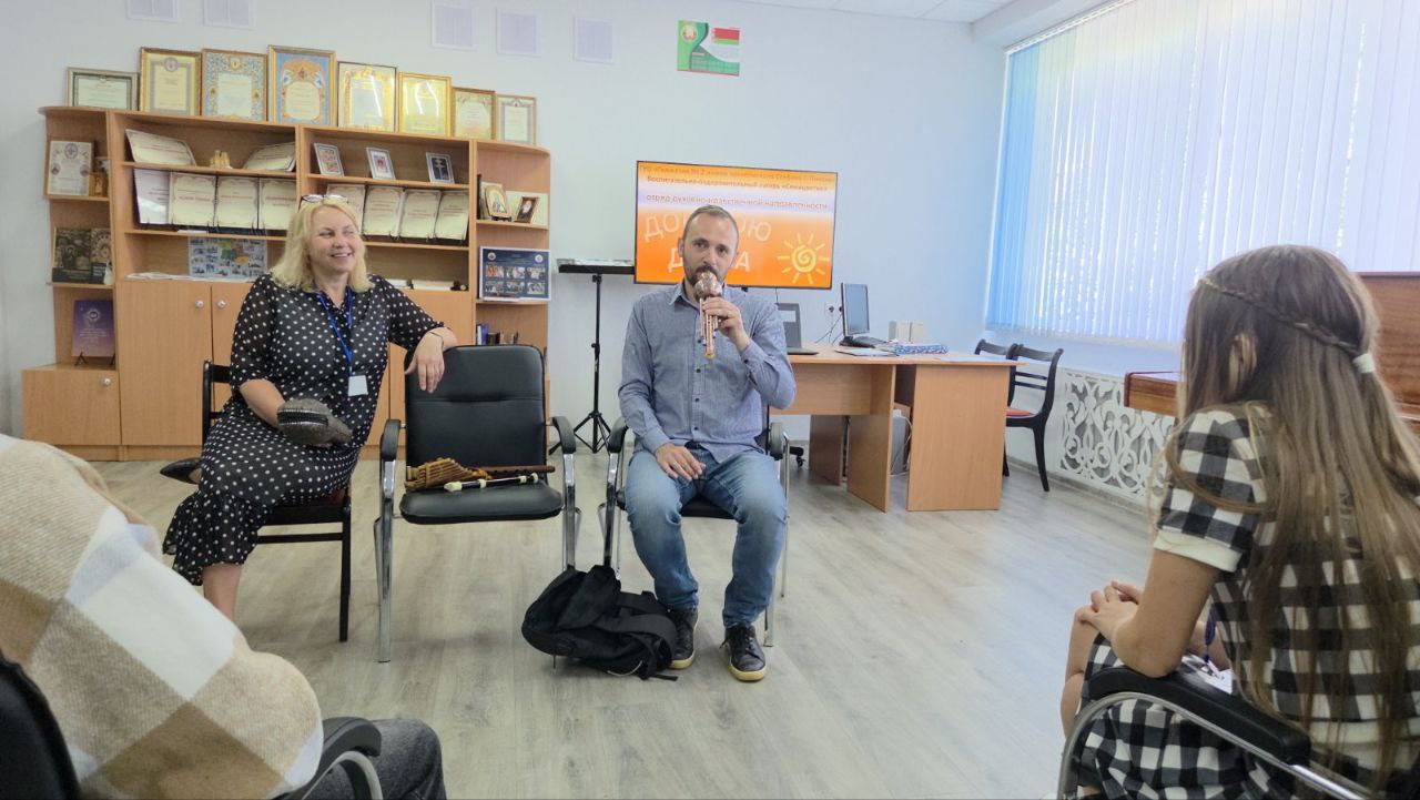 Отряд "Дорогою добра" посетил епископ Пинский и Лунинецкий Георгий