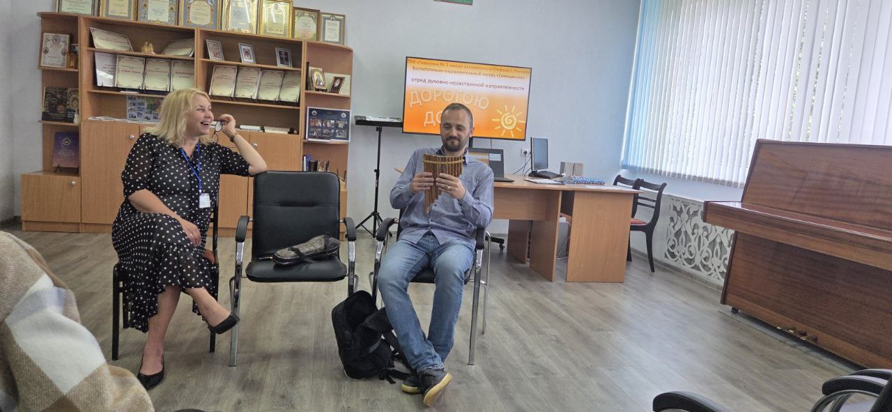 Отряд "Дорогою добра" посетил епископ Пинский и Лунинецкий Георгий