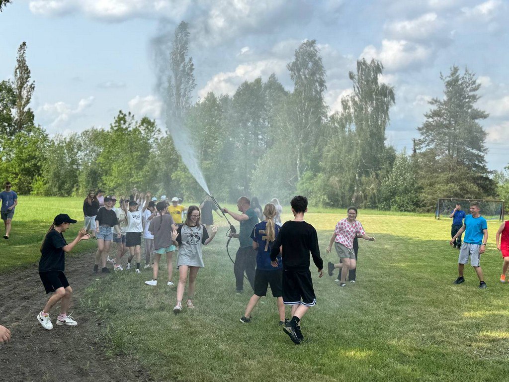 В рамках акции "Безопасные каникулы" сотрудники Пинского горрайотдела посетили детский оздоровительный лагерь «Поречье»
