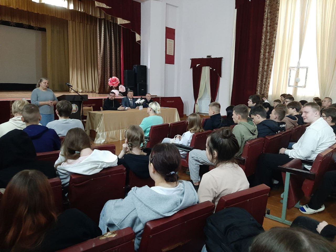 Открытый диалог "Наркотики: мираж и действительность"