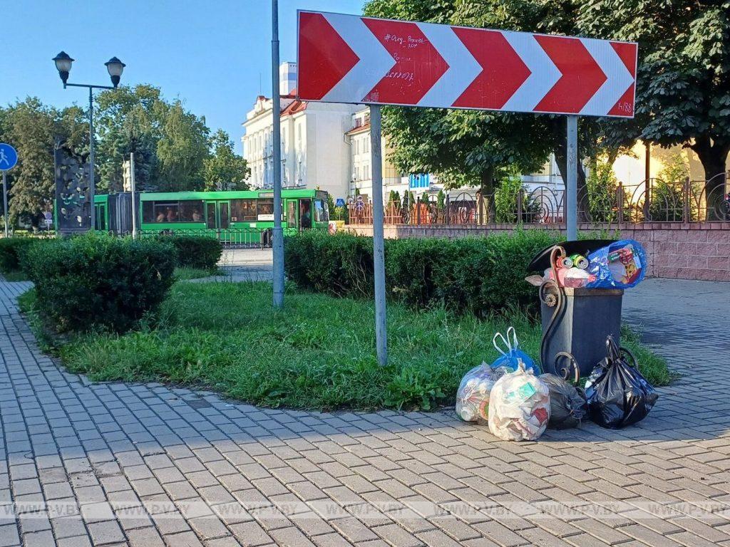 Пинск, площадь Кирова: проблема мусора становится более острой