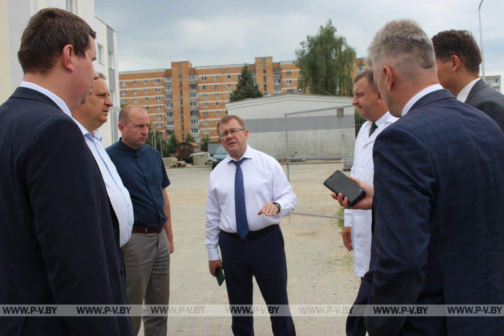 Вадим Ольшевский: «Уже осенью в центральной больнице будет сдана половина лечебного корпуса с третьего по 12 этаж» Вадим Ольшевский: «Уже осенью в центральной больнице будет сдана половина лечебного корпуса с третьего по 12 этаж»