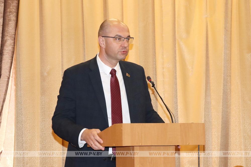 Министр Сергей Масляк встретился с жителями деревни Валище Пинского района