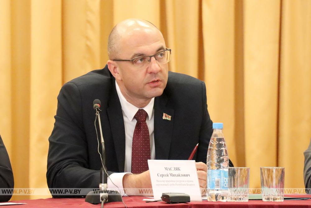 Министр Сергей Масляк встретился с жителями деревни Валище Пинского района