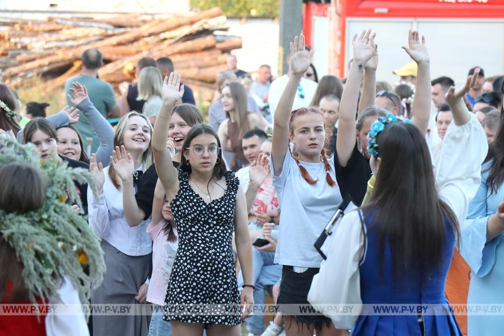 Ставок собрал друзей на Купалье