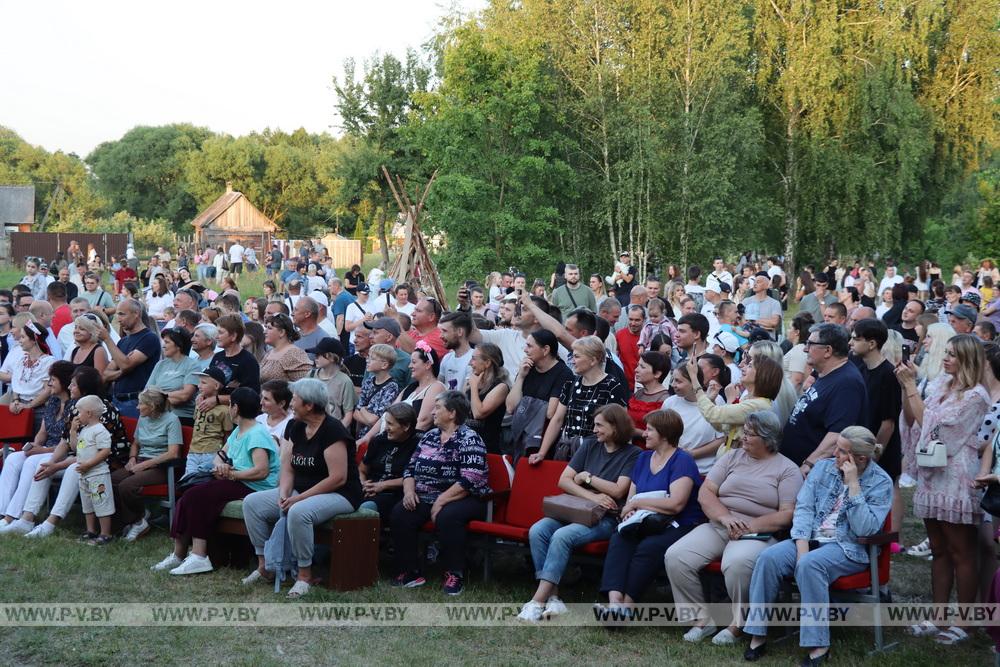 Ставок собрал друзей на Купалье