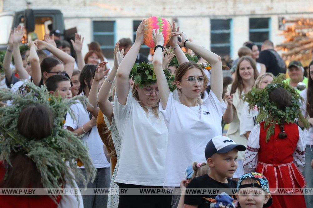 Ставок собрал друзей на Купалье