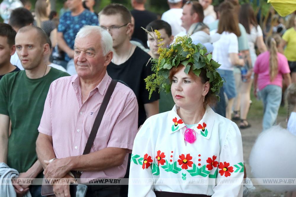Ставок собрал друзей на Купалье