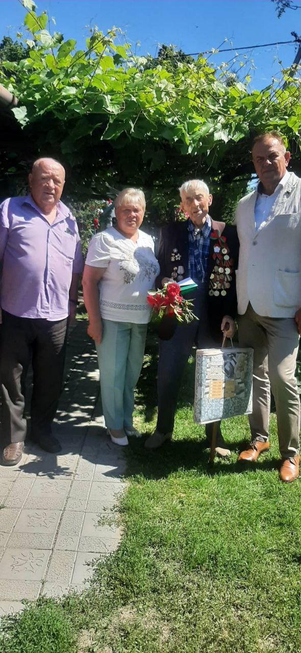 Ветераны Великой Отечественной войны принимали поздравления накануне Дня Независимости