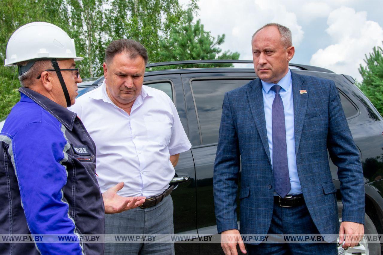 Помощник Президента Александр Ломский посетил Пинщину, пострадавшую от сильной грозы
