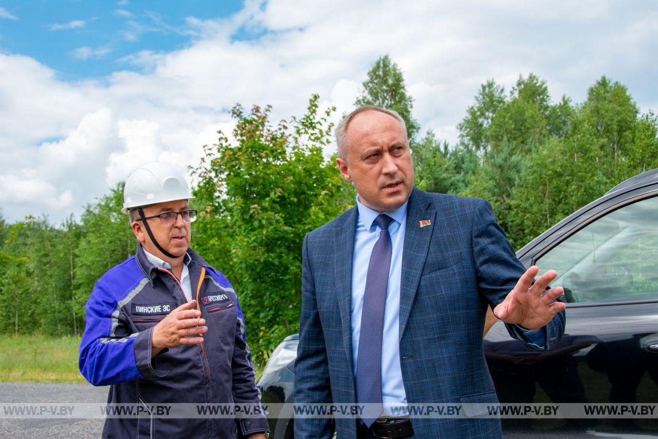 Помощник Президента Александр Ломский посетил Пинщину, пострадавшую от сильной грозы