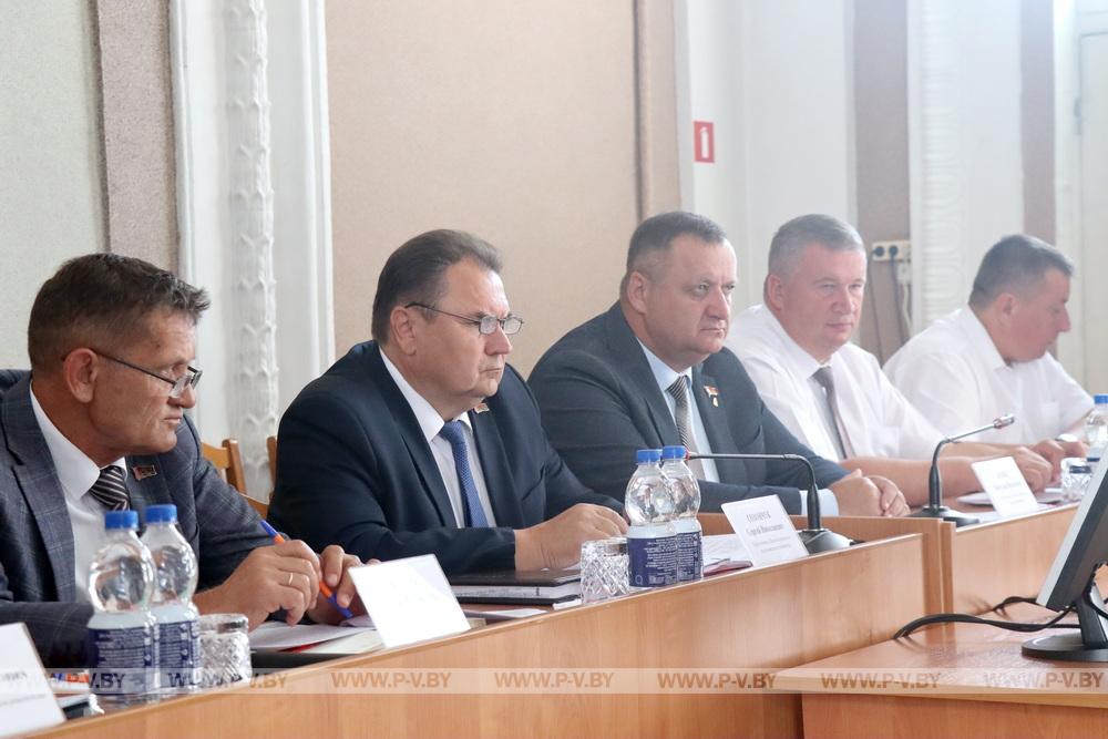 В Пинском райисполкоме оценили экономическое развитие за полугодие