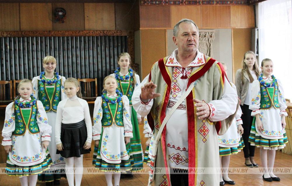 Полесский виртуоз Пётр Соломянюк отметил юбилей Полесский виртуоз Пётр Соломянюк отметил юбилей