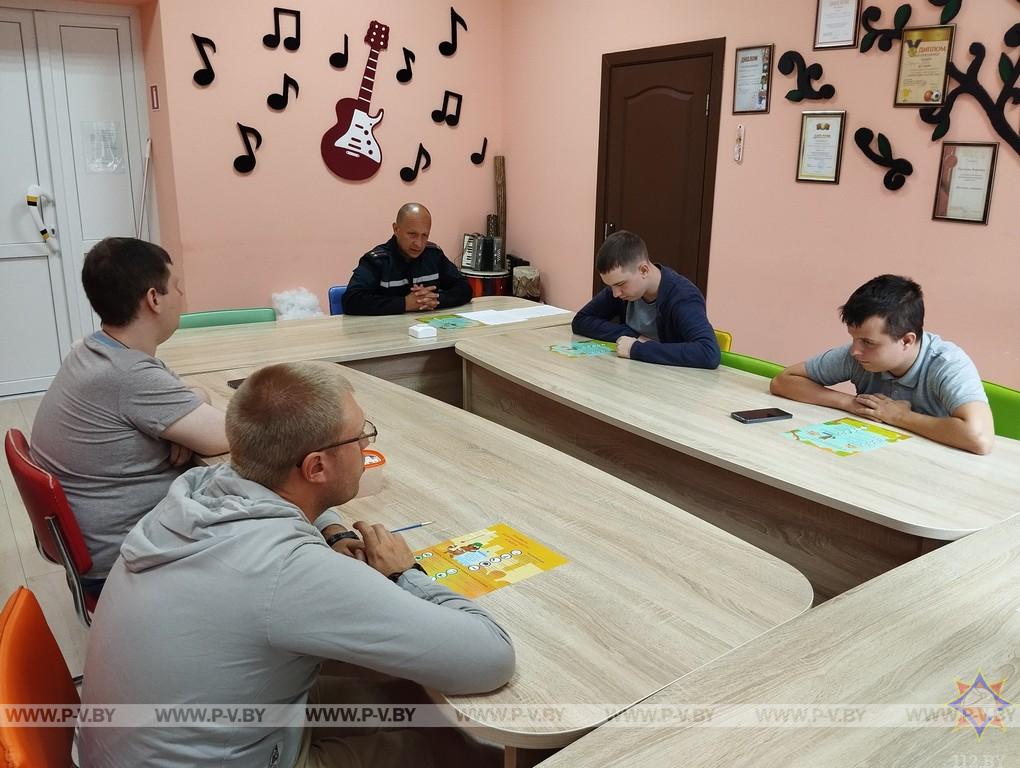 Обсудили правила безопасности в лесу Обсудили правила безопасности в лесу