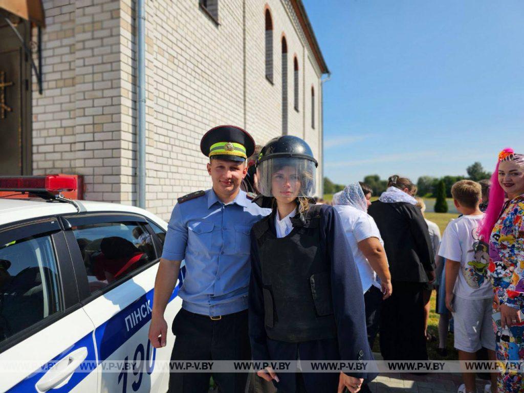 Насыщенный праздник безопасности и духовности в Плещицкой средней школе Насыщенный праздник безопасности и духовности в Плещицкой средней школе