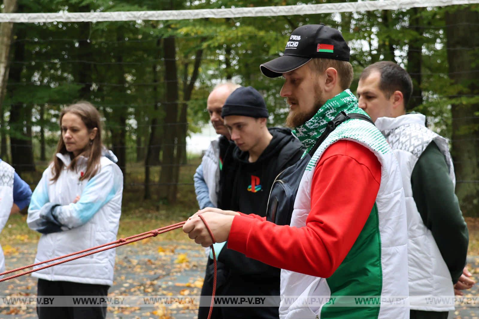 «Полешуки» и «Пинчуки» очаровали областной туристический слёт