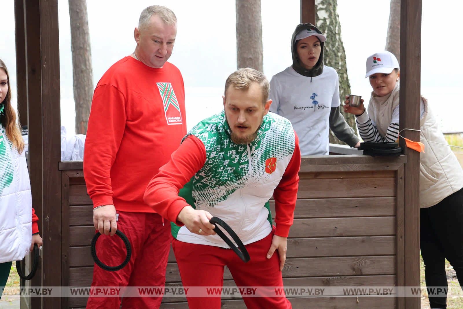 «Полешуки» и «Пинчуки» очаровали областной туристический слёт