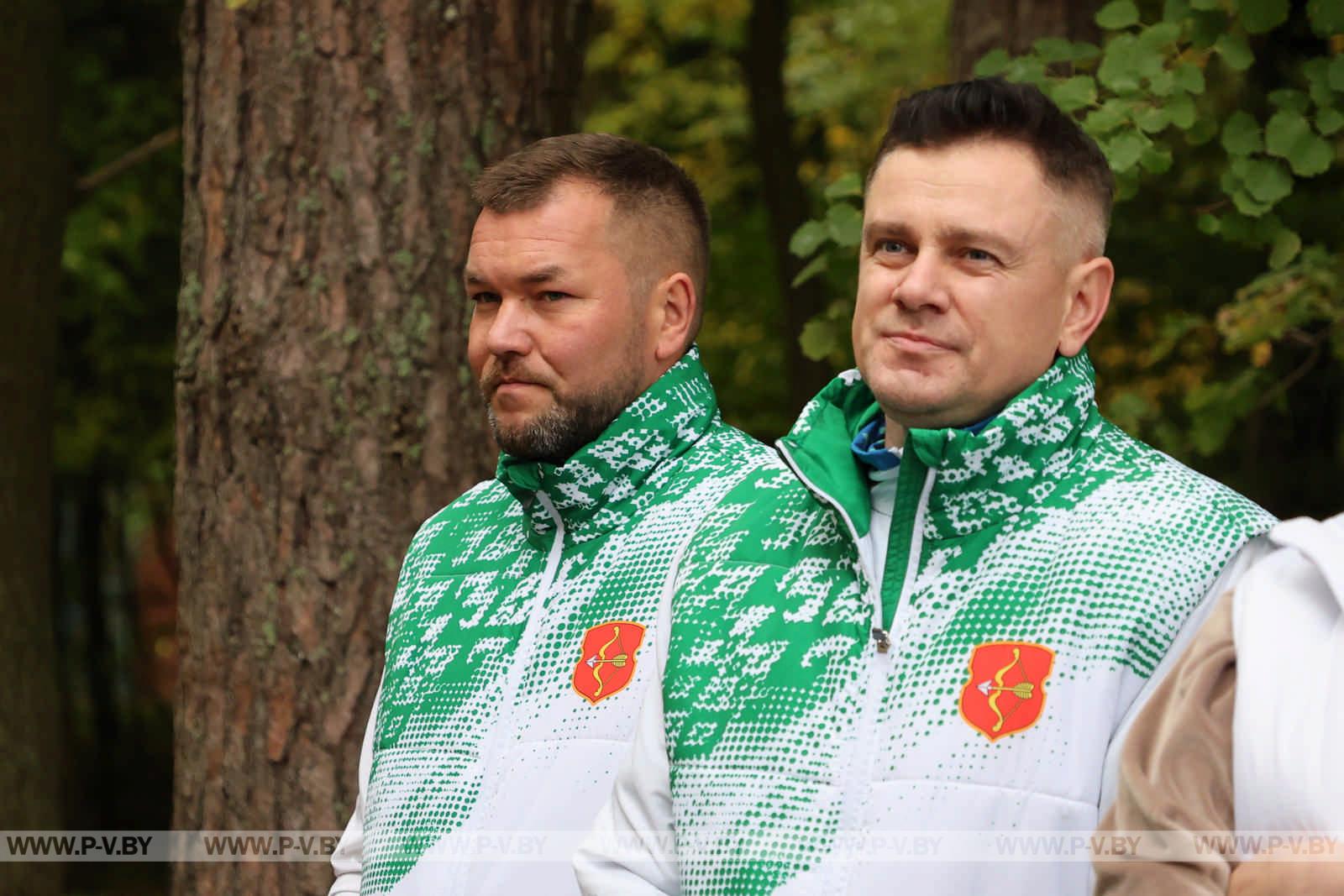 «Полешуки» и «Пинчуки» очаровали областной туристический слёт