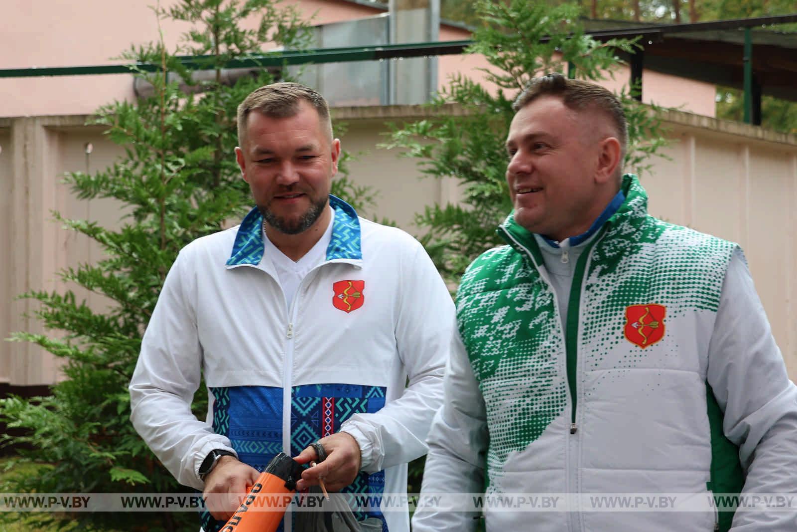 «Полешуки» и «Пинчуки» очаровали областной туристический слёт