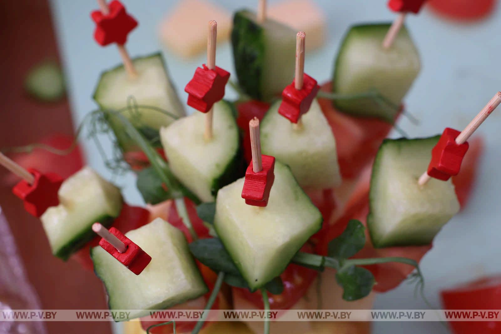«Полешуки» и «Пинчуки» очаровали областной туристический слёт