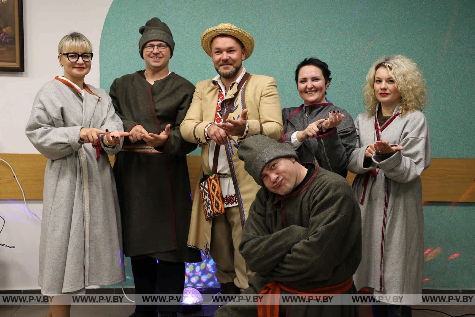 «Полешуки» и «Пинчуки» очаровали областной туристический слёт