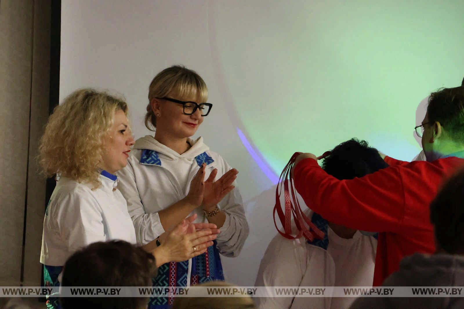 «Полешуки» и «Пинчуки» очаровали областной туристический слёт